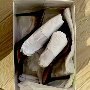 Schultz, 8.5, brand new